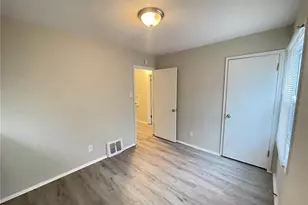 10300 Ross Cir, Saint Louis, MO 63137 - Photo 13