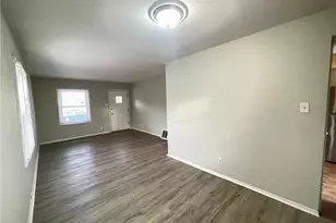 10300 Ross Cir, Saint Louis, MO 63137 - Photo 3