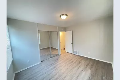 10300 Ross Circle, Saint Louis, MO 63137 - Photo 11