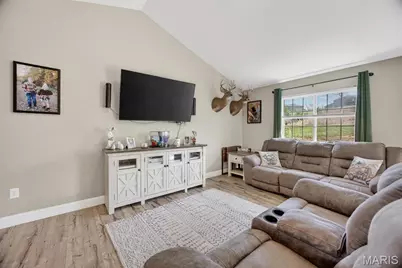 205 Ridgeview Drive, St Robert, MO 65584 - Photo 3