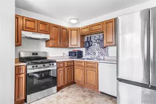 24 Belmont Dr, Saint Peters, MO 63376 - Photo 11