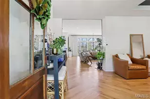 853 Elmtree Ln, Kirkwood, MO 63122 - Photo 3