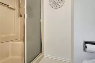 250 Brixham Dr, Chesterfield, MO 63017 - Photo 13