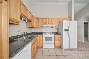 913 N First St, Shelbyville, MO 65565 - Photo 3