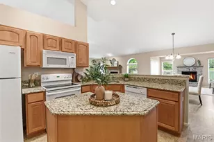 417 Parkshire Pl Dr, Dardenne Prairie, MO 63368 - Photo 17