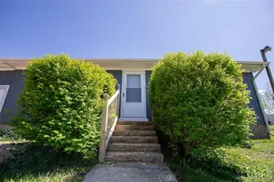 404 Colby St, Bourbon, MO 65441 - Photo 3