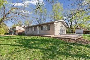 1198 Soria St, Saint Louis, MO 63138 - Photo 3