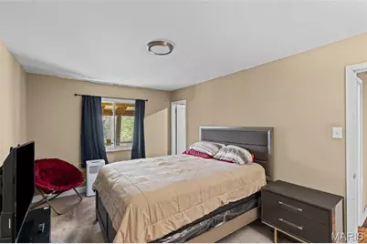 1198 Soria Street, Saint Louis, MO 63138 - Photo 11