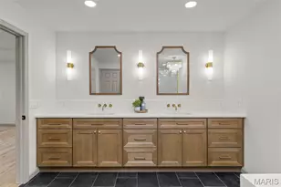 141 Greentrails Dr, Chesterfield, MO 63017 - Photo 11