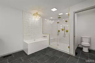 141 Greentrails Dr, Chesterfield, MO 63017 - Photo 9