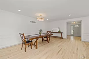 141 Greentrails Dr, Chesterfield, MO 63017 - Photo 57