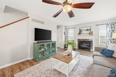 357 Magoffin Trails Court, Saint Louis, MO 63129 - Photo 17