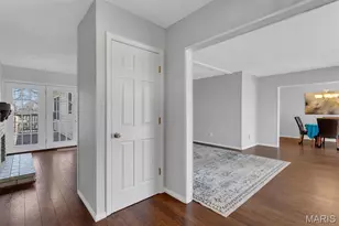 5728 Hidden Stone Dr, Oakville, MO 63129 - Photo 5