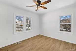 12902 Dorsett Rd, Maryland Heights, MO 63043 - Photo 27