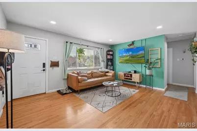 7915 Elton Street, Saint Louis, MO 63123 - Photo 3