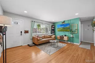 7915 Elton St, Saint Louis, MO 63123 - Photo 3