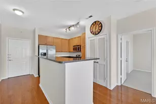 1270 Strassner Dr, Brentwood, MO 63144 - Photo 5