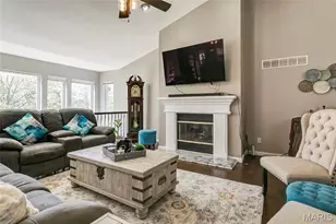 25 Aspen Ridge Ct, Saint Peters, MO 63376 - Photo 7