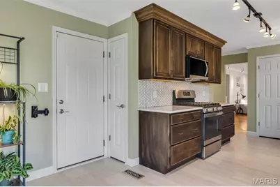 1869 Walnutway Drive, Saint Louis, MO 63146 - Photo 19