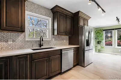 1869 Walnutway Drive, Saint Louis, MO 63146 - Photo 17