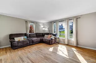 1869 Walnutway Dr, Saint Louis, MO 63146 - Photo 13