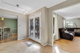 1869 Walnutway Dr, Saint Louis, MO 63146 - Photo 9