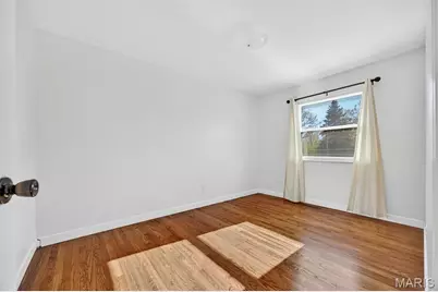 12030 Bennington Place, Maryland Heights, MO 63043 - Photo 27