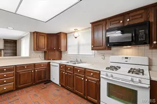 12268 Spring Pl Ct, Maryland Heights, MO 63043 - Photo 17