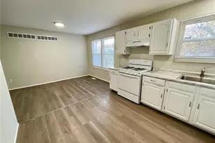 10149 Royal Dr, Saint Louis, MO 63136 - Photo 5