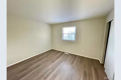 10149 Royal Drive, Saint Louis, MO 63136 - Photo 9