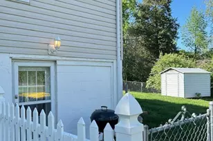 10243 St Katherine Ln, Saint Ann, MO 63074 - Photo 5