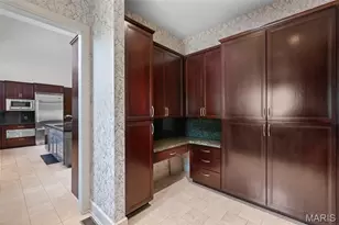 17 Bridle Ridge Ln, Huntleigh, MO 63131 - Photo 25