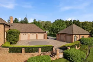 17 Bridle Ridge Ln, Huntleigh, MO 63131 - Photo 89