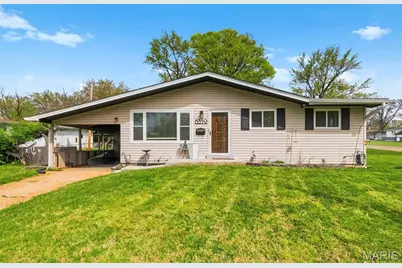 8339 Latty Avenue, Hazelwood, MO 63042 - Photo 1