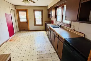 611 W Monroe Ave, Robertsville, MO 65066 - Photo 3