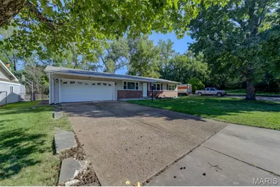 10801 Canter Way Drive, Unincorporated, MO 63114 - Photo 35
