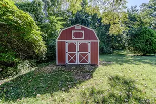 10801 Canter Way Dr, Unincorporated, MO 63114 - Photo 7