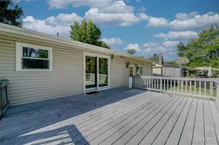 10801 Canter Way Dr, Unincorporated, MO 63114 - Photo 27