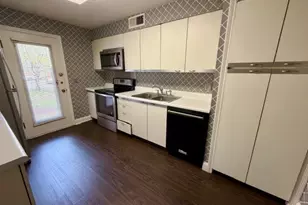 1130 S Mason Rd, Saint Louis, MO 63131 - Photo 7