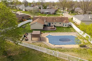 4851 Arevalo Dr, Saint Louis, MO 63128 - Photo 47