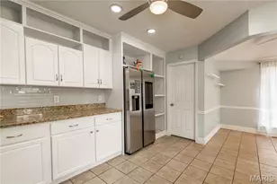 4851 Arevalo Dr, Saint Louis, MO 63128 - Photo 9