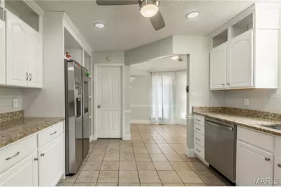 4851 Arevalo Drive, Saint Louis, MO 63128 - Photo 5