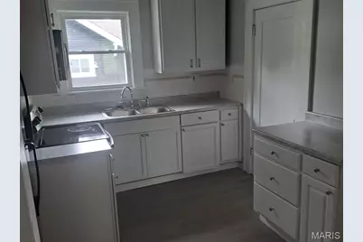 401 S Clark Avenue, Saint Louis, MO 63135 - Photo 13