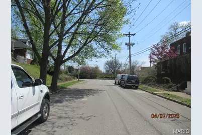 311 Eichelberger Street, Saint Louis, MO 63111 - Photo 3