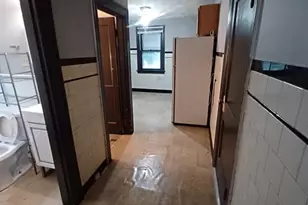 8328 Strathmore Pl, Jennings, MO 63136 - Photo 7