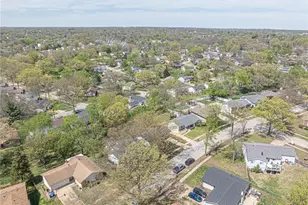 937 Napoli Dr, Ballwin, MO 63021 - Photo 33