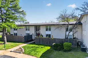 10469 Briarbend Dr, Creve Coeur, MO 63146 - Photo 39