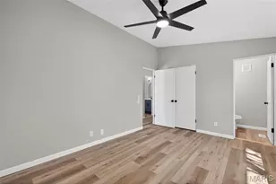 10469 Briarbend Dr, Creve Coeur, MO 63146 - Photo 29