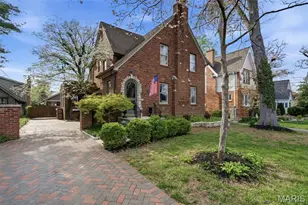 121 Parkland Ave, Glendale, MO 63122 - Photo 1