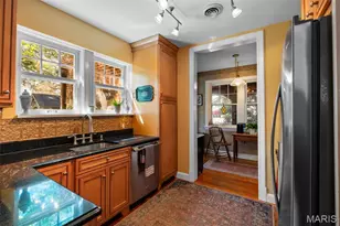 121 Parkland Ave, Glendale, MO 63122 - Photo 25